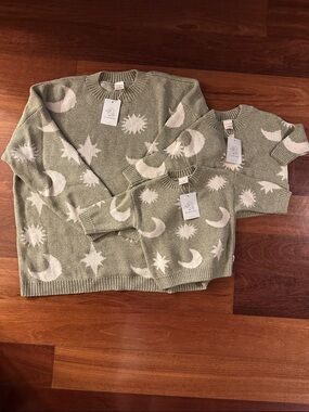 MOM & ME- Celeste Moon & Star Crewneck Sweater - Sage / White